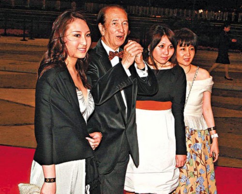 赌王何鸿燊退休 女儿何超琼接掌信德集团