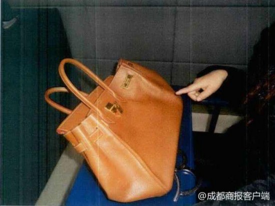 男子偷爱马仕献女友遭嫌弃 换29元的包后被判1年半