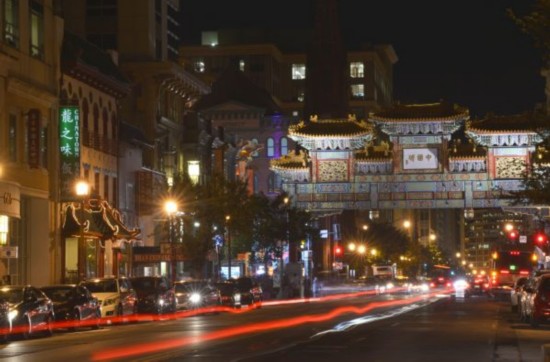 这是华盛顿中国城的夜景（2015年9月17日摄）。 新华社记者殷博古摄