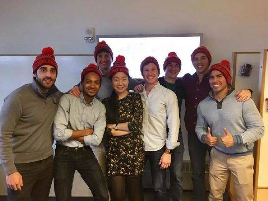 重庆最牛的同桌闺蜜火了：你上剑桥 我读哈佛