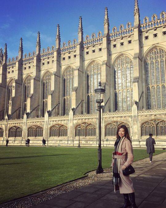 重庆最牛的同桌闺蜜火了：你上剑桥 我读哈佛