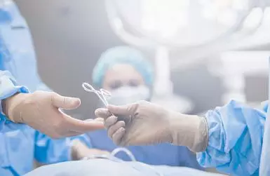 男子手术后1个月去世 妻子:手术未完专家去赶飞机