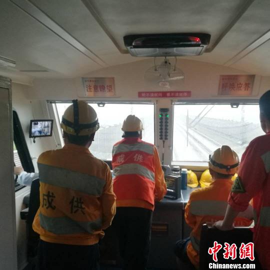 四川平武4.0级地震致西成高铁、宝成铁路部分列车晚点运行