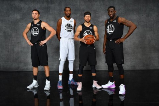 湖人欲打造四星阵容？这事NBA历史上只出现九次