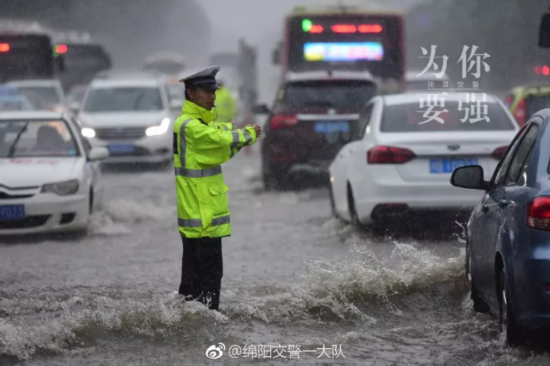 四川多地突降暴雨 2013年老照片变身谣言被热传