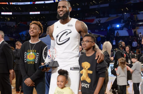 詹姆斯或再保持五年巅峰期 创造NBA历史奇迹