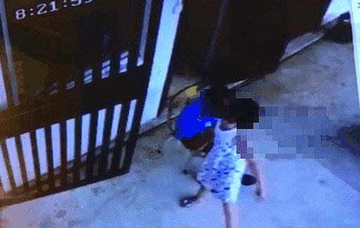 小学保安连续猥亵2名幼童 摸裆亲脸还把手伸进裙底