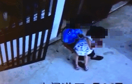 小学保安连续猥亵2名幼童 摸裆亲脸还把手伸进裙底