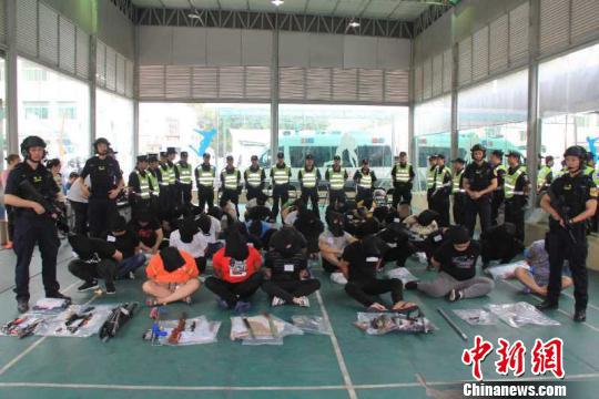广东警方抓获嫌犯。 警方供图 摄