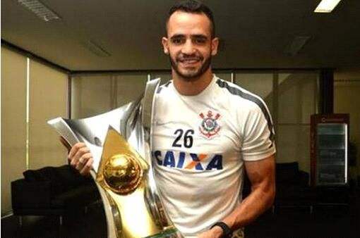 奥古斯托国家队进球回顾_奥古斯托:蒂特是我经历过最伟大的教练,我想学习他的攻守平衡_奥古斯托职业生涯伤病经历