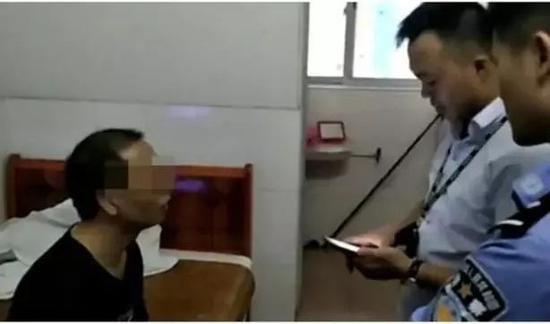 好心同事教转账发红包 悄悄记下密码转走1.6万