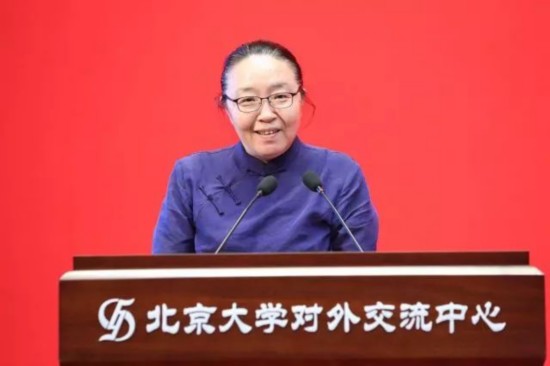 北大中文系毕业典礼:小时代是错觉 你们在大时代