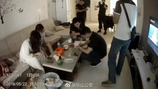 警方破获直播淫秽表演案:看1分钟10元 敛财800多万