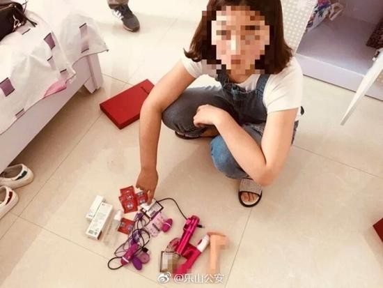 警方破获直播淫秽表演案:看1分钟10元 敛财800多万