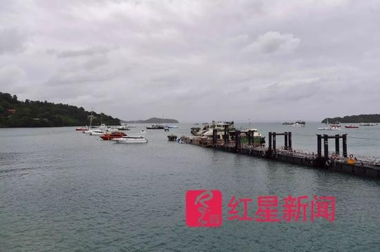 ▲7月10日，泰国普吉岛攀瓦角码头  图片来源：红星新闻 摄影记者 张士博