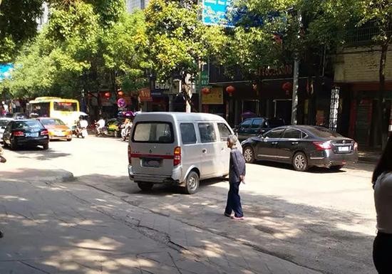 香港籍毒枭重金聘毒师制毒 货还没出就被一锅端