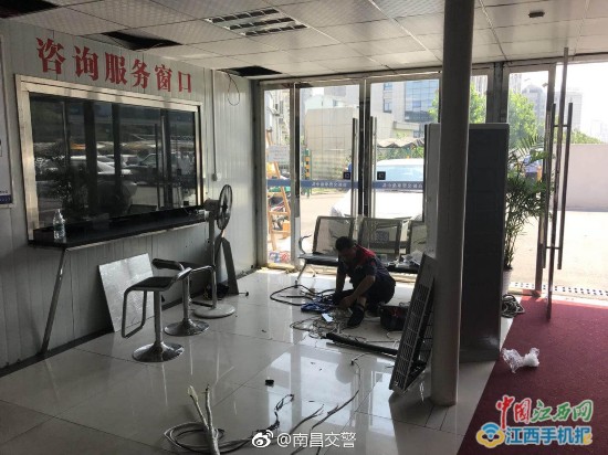交警回应办事厅冷热两重天:已安装空调 将举一反三
