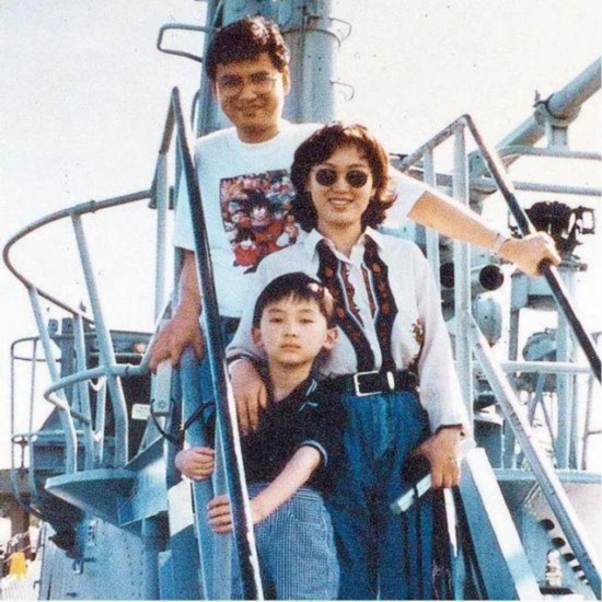 69 娱乐新闻   1987年,陈秀雯为林国雄生下一子,为了不与社会脱节