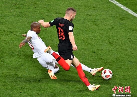 雷比奇带球。 <a target=\'_blank\' href=\'http://www.chinanews.com/\'><p class=