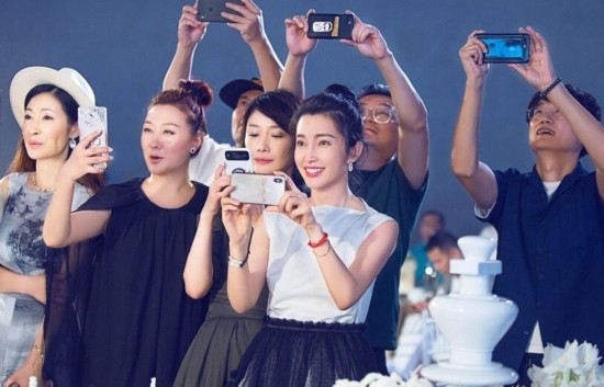 海一天婚礼现场温馨浪漫 李冰冰陈坤廖凡何冰齐现身