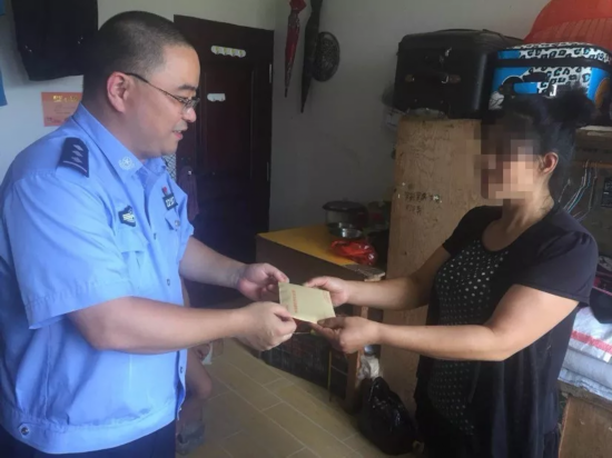 父母逼儿假摔碰瓷致颅骨骨折 法院:剥夺父亲监护权