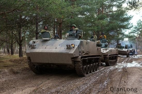 俄凭什么能空投载人战车？专家：技术要求非常高