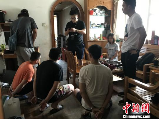 浙江破获特大网络非法销售假私烟案涉案一千余万元