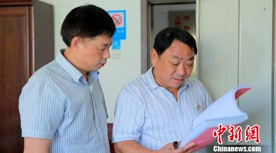 退休老人三年募集六千余万元助学寒门学子