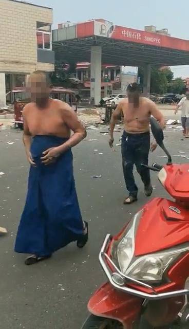 河南一加油站发生爆炸5人受伤 有关部门介入调查