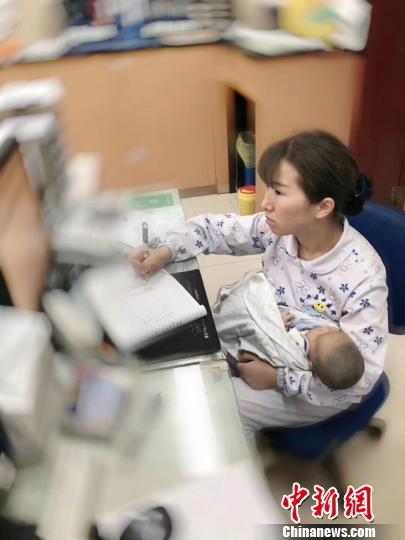 高速车祸母子6人送医浙江长兴护士暖心呵护幼子