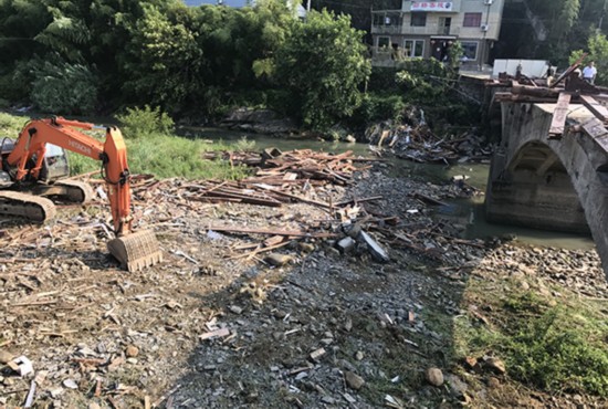 桐庐廊桥坍塌致8死 当地两级政府调查施工监理单位