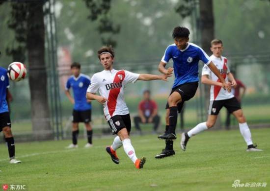 一方0-5不敌河床