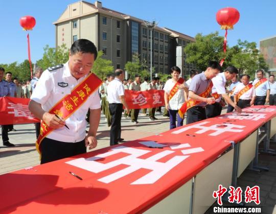 包头警方全链条打击毒品犯罪