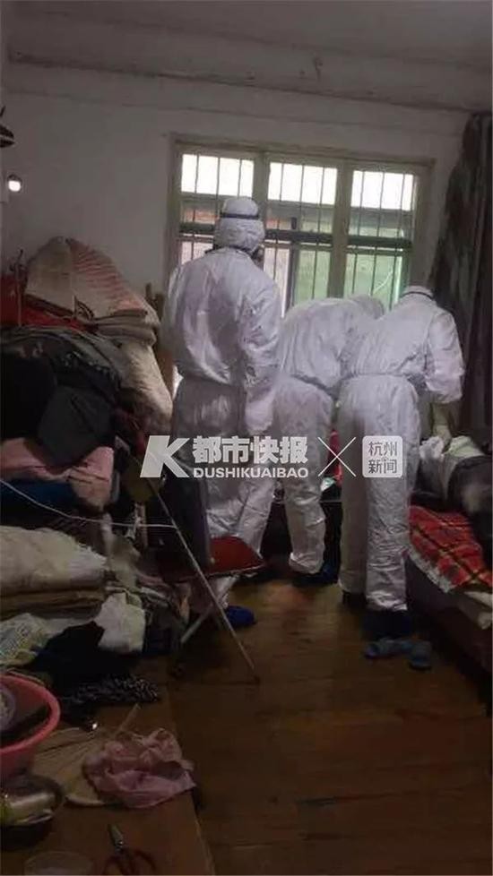 丈夫病危仍微笑妻子事后给情人发短信:老陈快死了