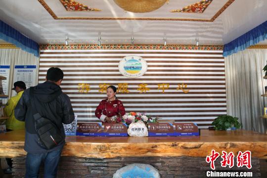 青海湖叫停在自然保护区内开展观光游览及摄影等行为