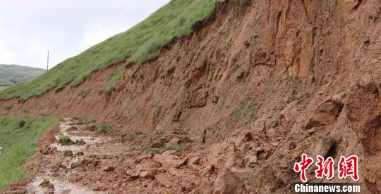 强降雨致青海东部农区局地受灾一水库出现滑坡
