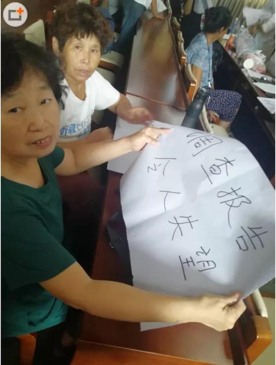 家属无法接受该调查结论,要求继续搜救。(拍摄:李司坤)