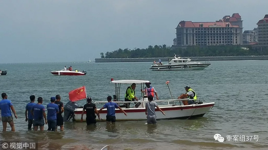 8岁双胞胎溺亡事发沙滩禁游泳 居民：这里无人管