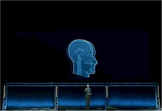 因为是智能无人机，根本就不需要人操作，输出命令即可。