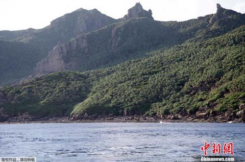中国海警舰艇编队8月7日在中国钓鱼岛领海巡航