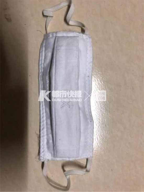 女子遭入室抢劫 转账后劫匪摘口罩:我住你家对门