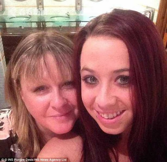 女子救助生病邻居 反遭对方丈夫泼汽油点燃致毁容