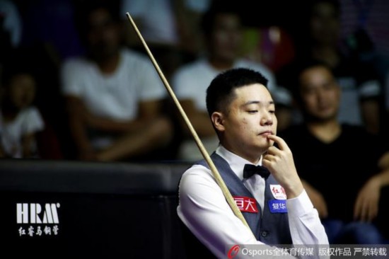 丁俊晖场外保持低调