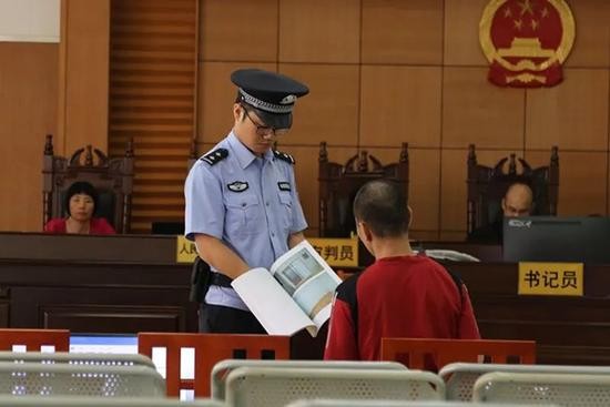 男子收售大量病死猪肉被判6年并处惩罚赔偿5百余万