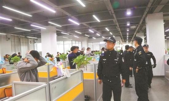 场面震撼!广州一大厦437人上班时集体被警方抓走