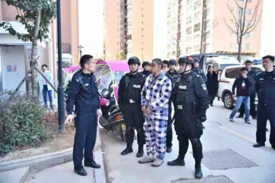 警方执法围观者能随意拍摄吗?江苏警方:别过分贴近