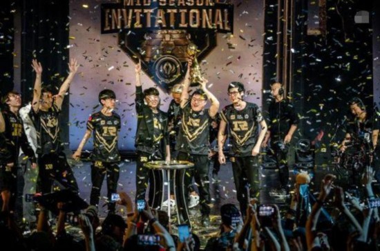 斯德哥尔摩国际电竞奖提名名单 RNG UZI _ 年度最佳战队选手提名 _【英雄联盟】esports award奖项汇总：gen.ki