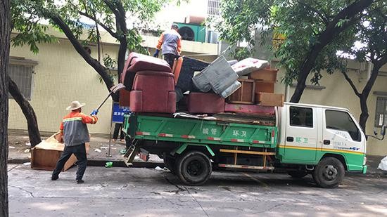 环卫工在工作