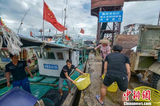 南海结束伏季休渔“贝碧嘉”延阻琼渔民出海作业