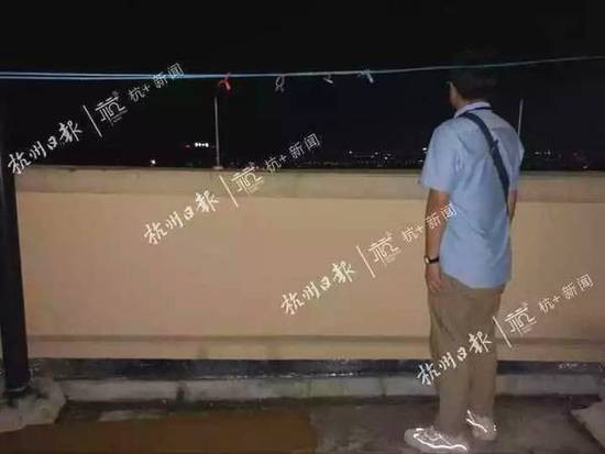 男孩33楼坠亡 事发前有人曾拍照问是谁家的孩子